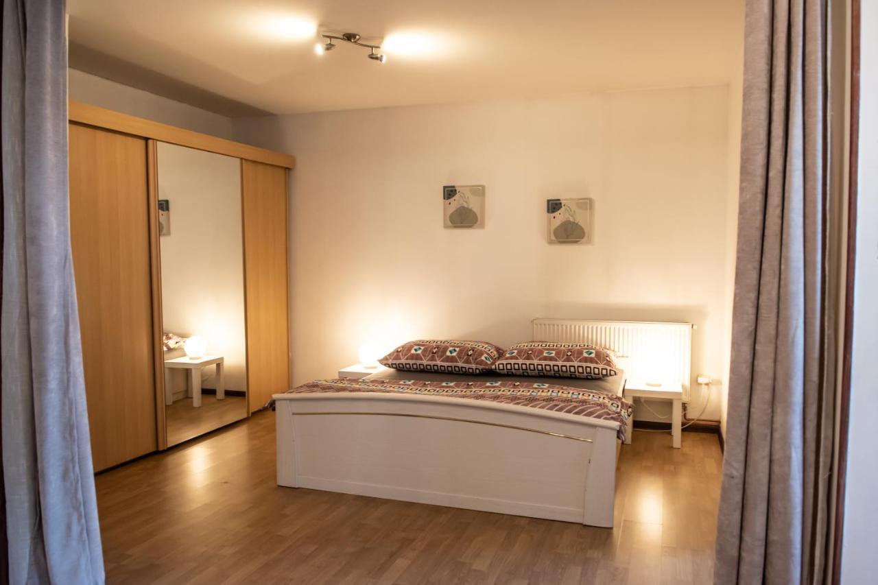 Podkrovni Apartman S Vyhledem Na Namesti Lomnice nad Lužnicí المظهر الخارجي الصورة