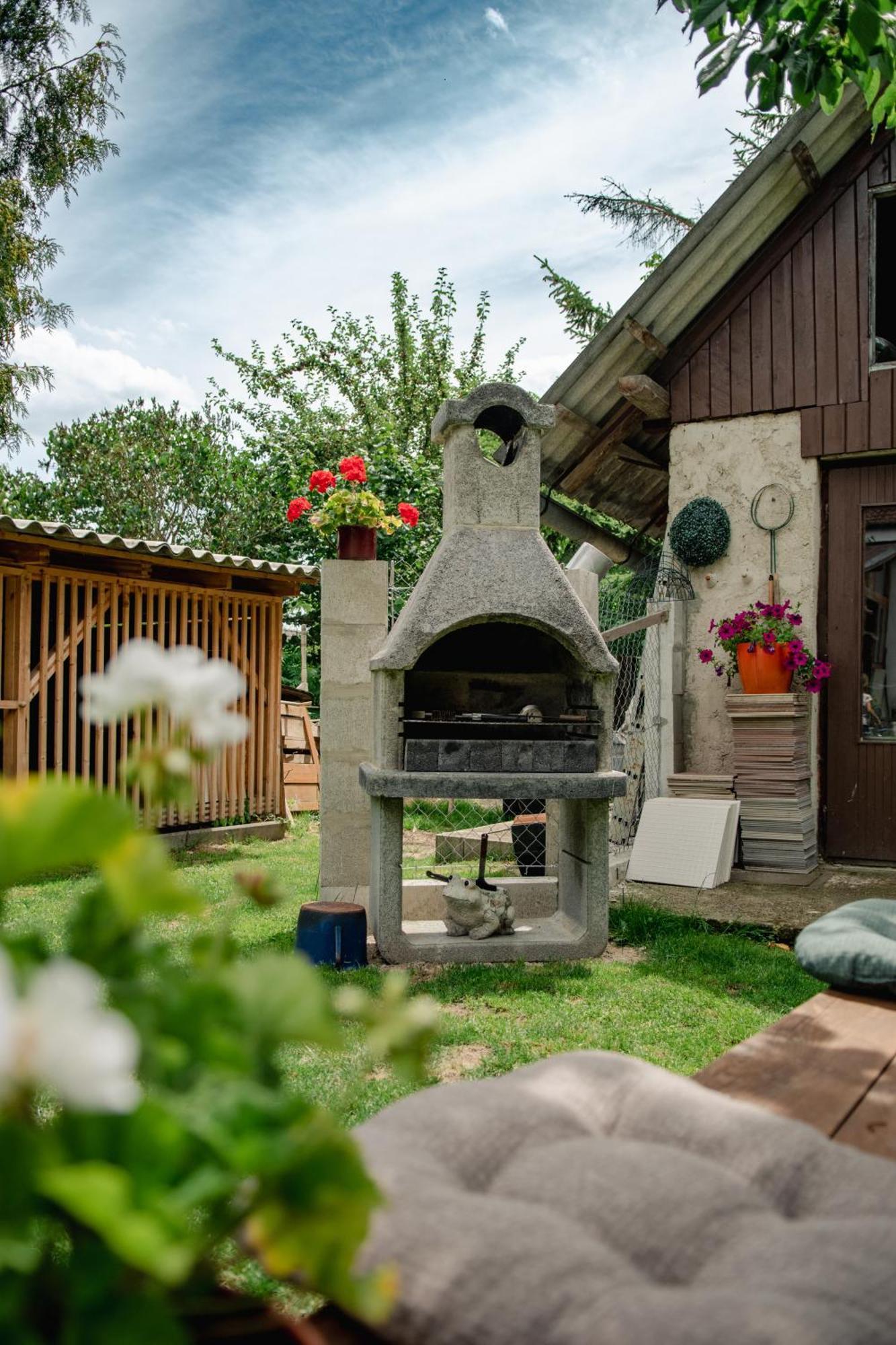 Podkrovni Apartman S Vyhledem Na Namesti Lomnice nad Lužnicí المظهر الخارجي الصورة